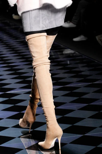 Look 8